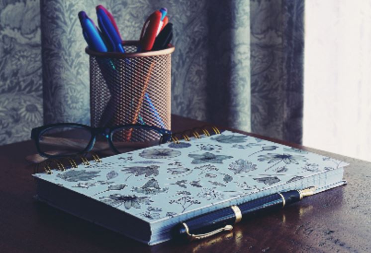 当买房遇见彩礼，当感情被金钱称重，因为钱分手是不爱吗