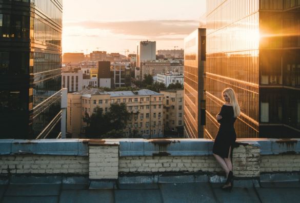 因为钱的事吵架，我提分手，他默认，还需要挽回吗？因为钱分手